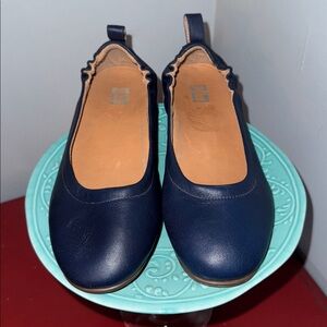 Fitflop Navy leather Blue Ballet Flats, women’s size 5, like new!